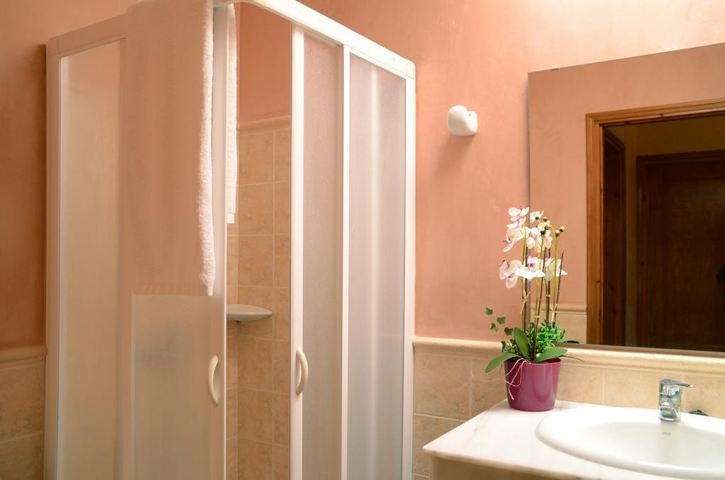 Villas Las Golondrinas Cala'N Bosch (Menorca) Exterior foto